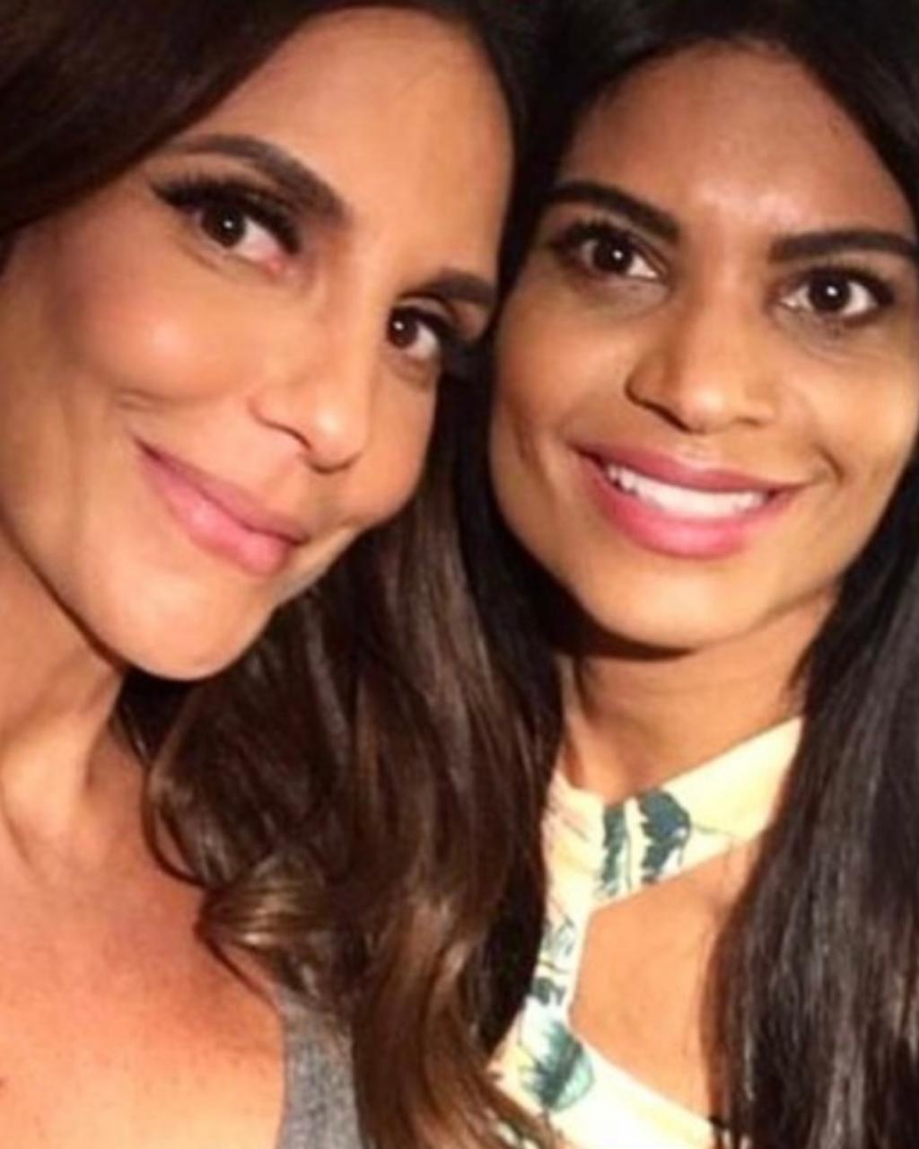 Ivete Sangalo com a equipe Renata França